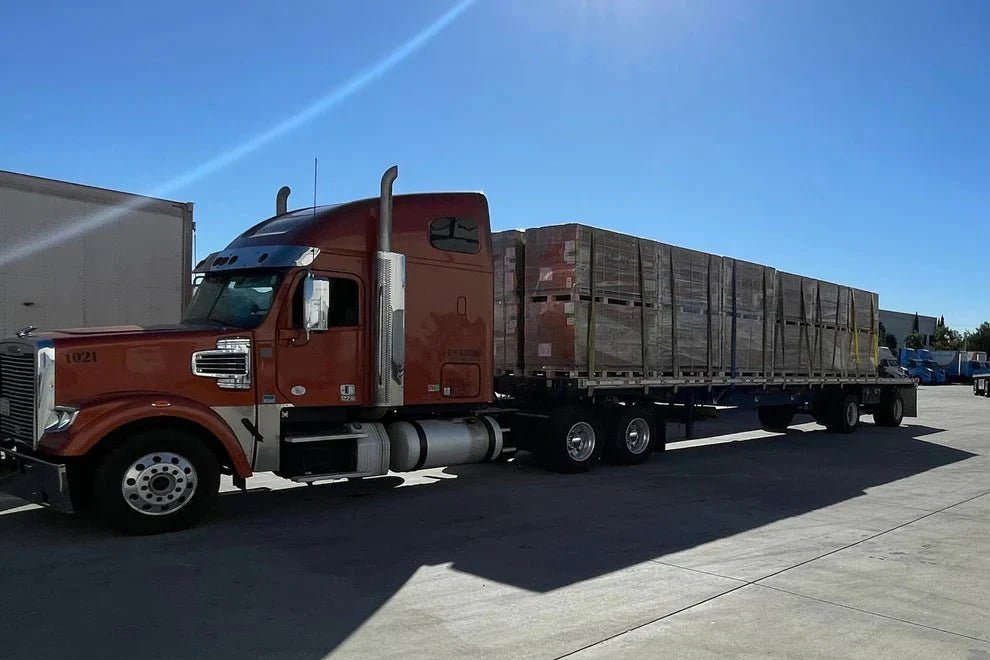 580W Lesso N - Type TopCon Bifacial Solar Panels (580C(HBD)72(182)) Wholesale Truckload